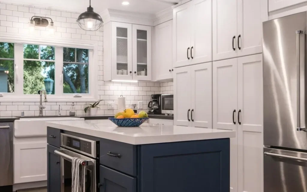 Compact Modern Kitchen Makeover​